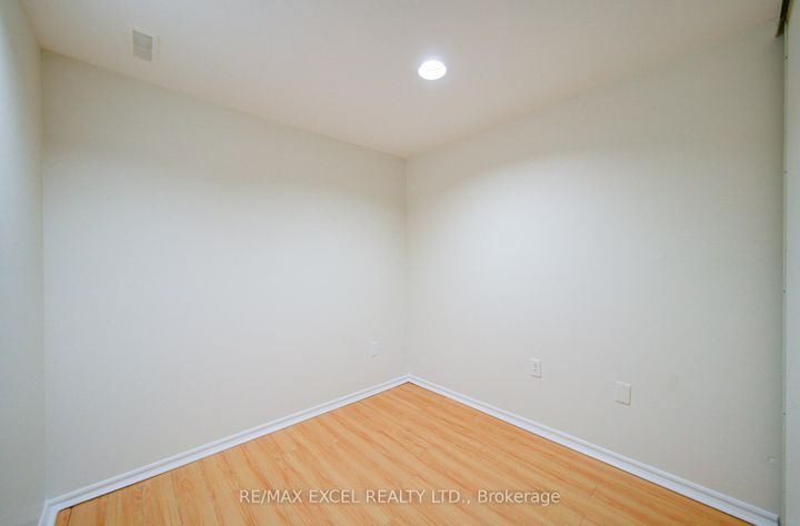 Photo 40 at 23 Tangmere Crescent, Milliken Mills East, Markham