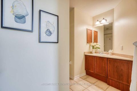 Photo 12 at 51 - 100 Elgin Mills Road W, Westbrook, Richmond Hill