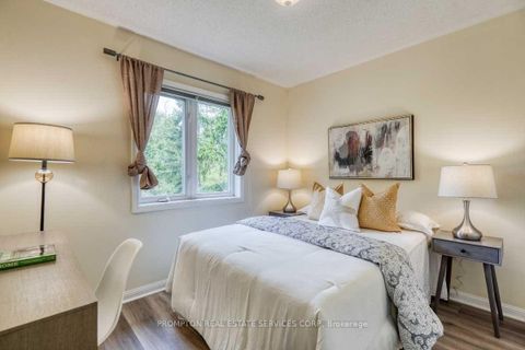 Photo 15 at 51 - 100 Elgin Mills Road W, Westbrook, Richmond Hill