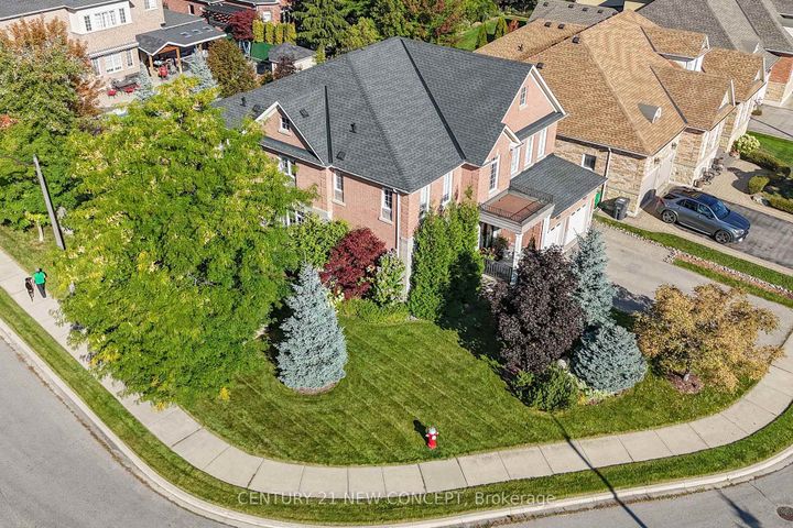 Photo 1 at 21 Adriatic Crescent, Vales of Castlemore North, Brampton