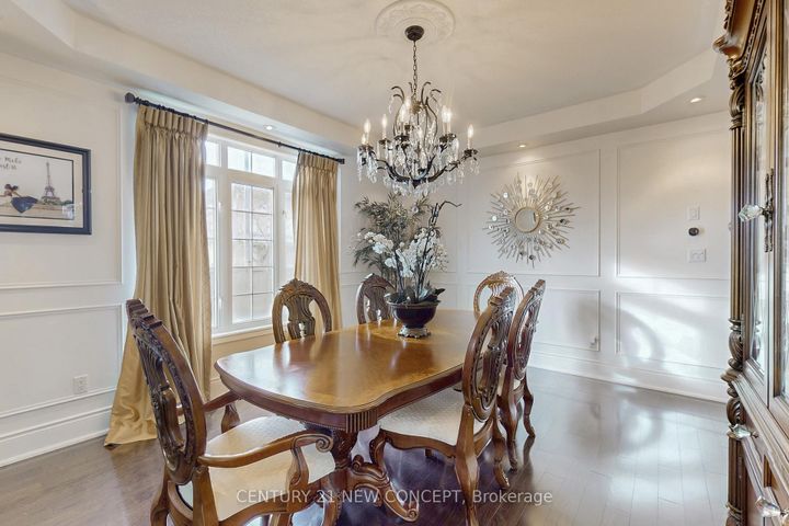 Photo 4 at 21 Adriatic Crescent, Vales of Castlemore North, Brampton