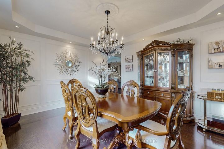 Photo 5 at 21 Adriatic Crescent, Vales of Castlemore North, Brampton