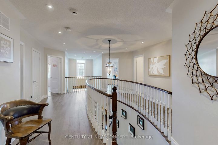 Photo 20 at 21 Adriatic Crescent, Vales of Castlemore North, Brampton