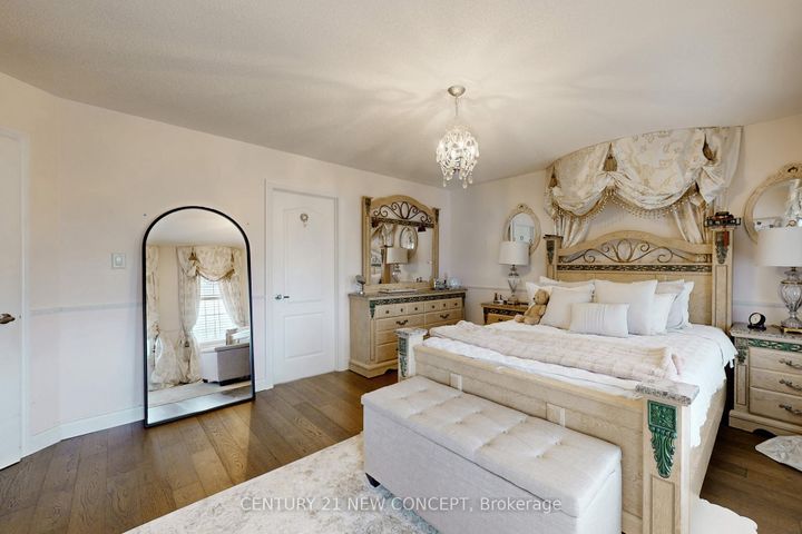 Photo 27 at 21 Adriatic Crescent, Vales of Castlemore North, Brampton