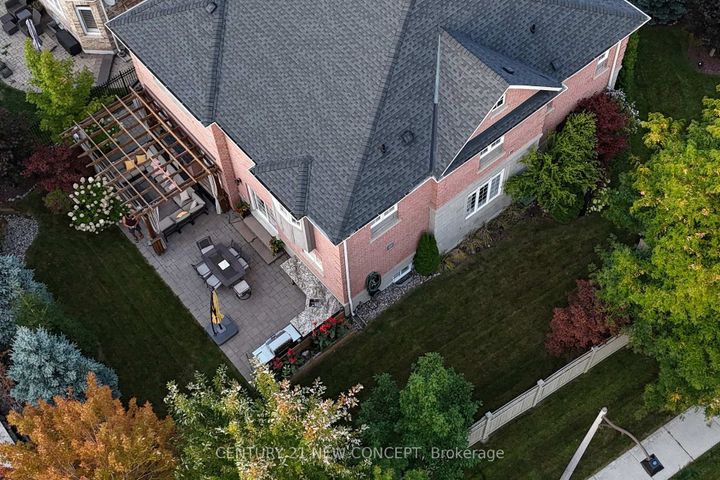 Photo 39 at 21 Adriatic Crescent, Vales of Castlemore North, Brampton