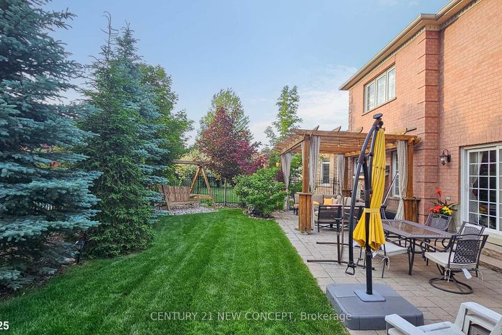 Photo 41 at 21 Adriatic Crescent, Vales of Castlemore North, Brampton