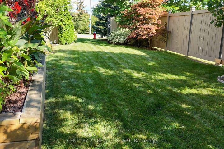 Photo 43 at 21 Adriatic Crescent, Vales of Castlemore North, Brampton