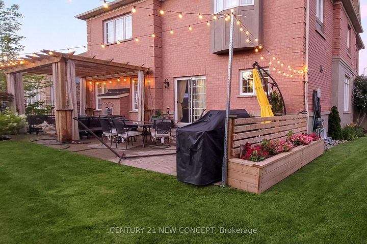 Photo 45 at 21 Adriatic Crescent, Vales of Castlemore North, Brampton