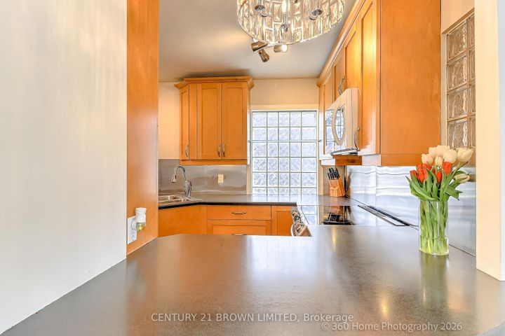 Photo 5 at 18 Cochrane Court, Queensway, Toronto