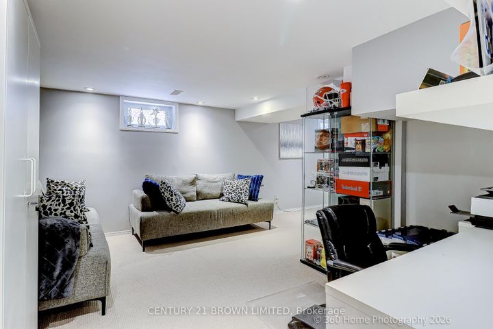 Photo 28 at 18 Cochrane Court, Queensway, Toronto