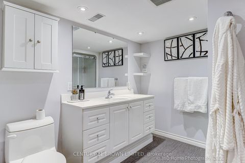 Photo 19 at 18 Cochrane Court, Queensway, Toronto