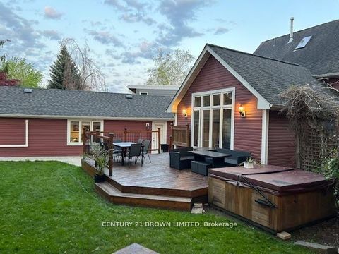 Photo 33 at 18 Cochrane Court, Queensway, Toronto