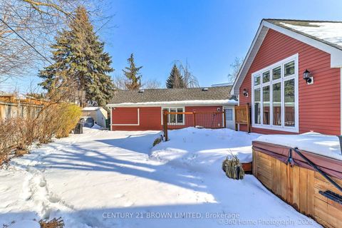 Photo 36 at 18 Cochrane Court, Queensway, Toronto