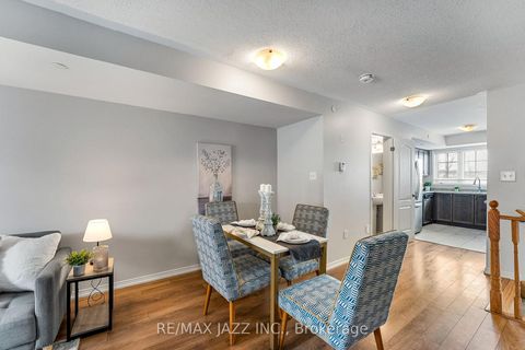 Photo 11 at 331 - 2338 Chevron Prince Path, Windfields, Oshawa