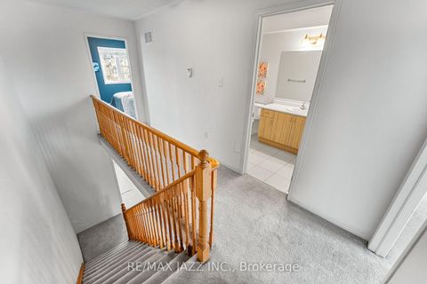 Photo 32 at 331 - 2338 Chevron Prince Path, Windfields, Oshawa