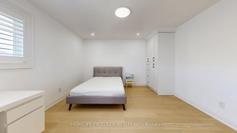 Photo 20 at 84 Jessica Gardens, Yorkhill, Vaughan