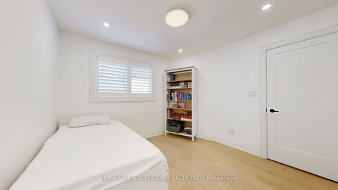 Photo 23 at 84 Jessica Gardens, Yorkhill, Vaughan