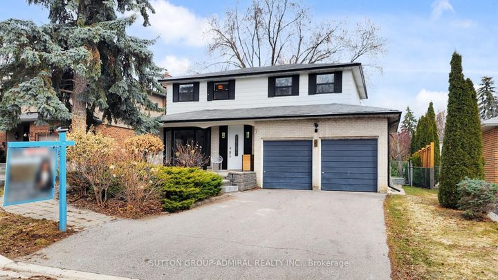 Photo 1 at 7 Knotty Pine Trail, Royal Orchard, Markham