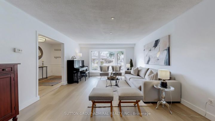 Photo 4 at 7 Knotty Pine Trail, Royal Orchard, Markham