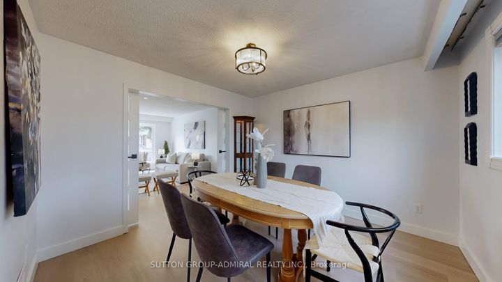 Photo 9 at 7 Knotty Pine Trail, Royal Orchard, Markham