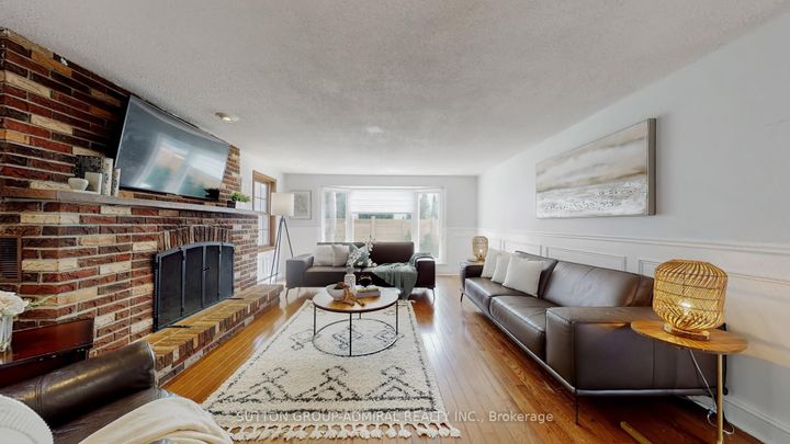 Photo 12 at 7 Knotty Pine Trail, Royal Orchard, Markham