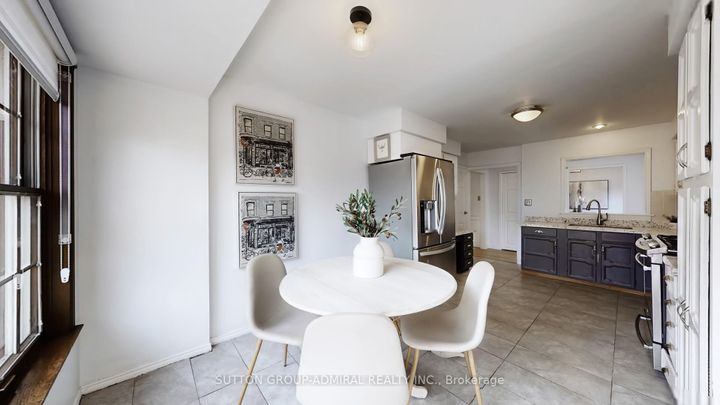 Photo 15 at 7 Knotty Pine Trail, Royal Orchard, Markham