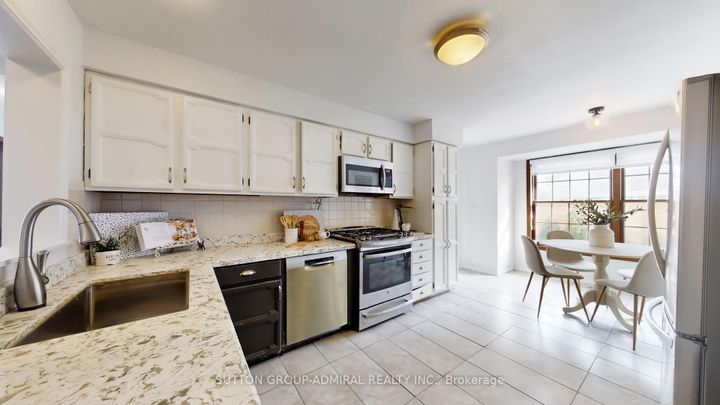 Photo 18 at 7 Knotty Pine Trail, Royal Orchard, Markham