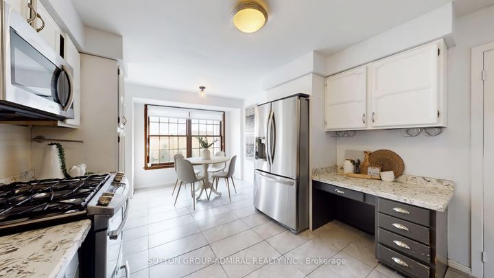 Photo 20 at 7 Knotty Pine Trail, Royal Orchard, Markham