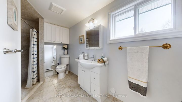 Photo 33 at 7 Knotty Pine Trail, Royal Orchard, Markham