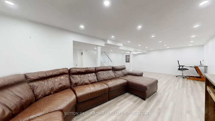 Photo 38 at 7 Knotty Pine Trail, Royal Orchard, Markham