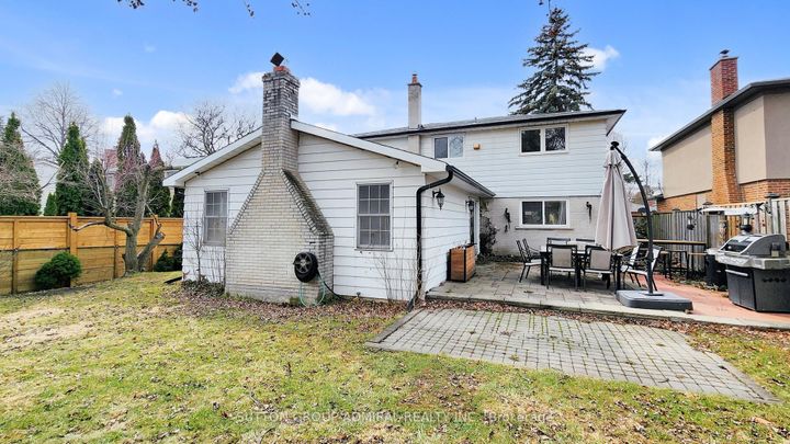 Photo 43 at 7 Knotty Pine Trail, Royal Orchard, Markham