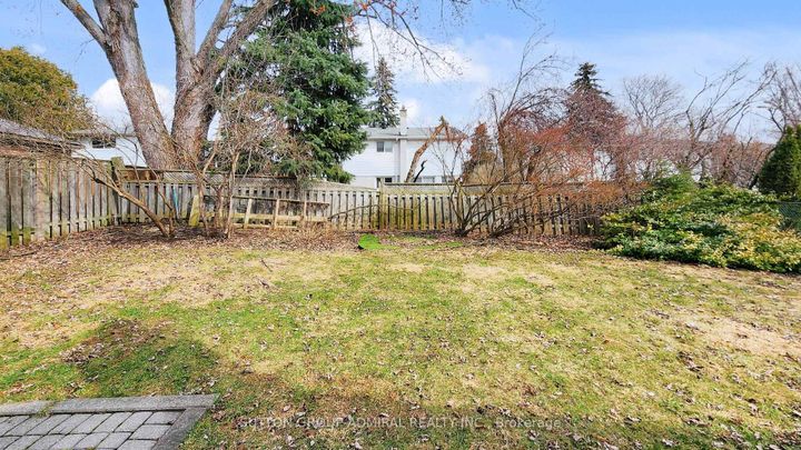 Photo 45 at 7 Knotty Pine Trail, Royal Orchard, Markham