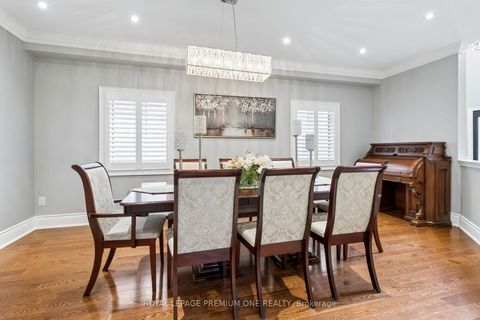 Photo 12 at 26 Sequoia Road, Sonoma Heights, Vaughan