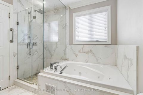 Photo 22 at 26 Sequoia Road, Sonoma Heights, Vaughan