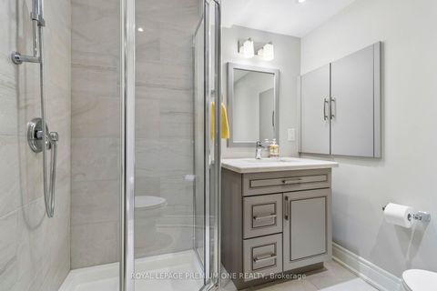 Photo 24 at 26 Sequoia Road, Sonoma Heights, Vaughan