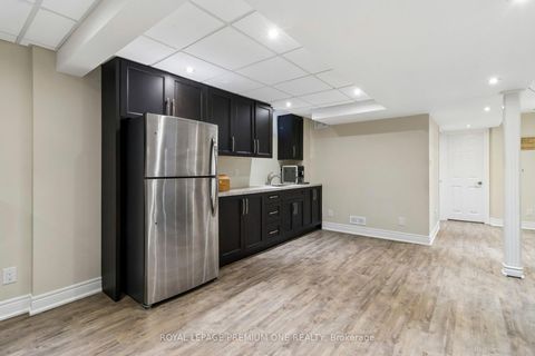 Photo 27 at 26 Sequoia Road, Sonoma Heights, Vaughan