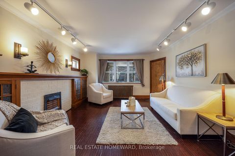 Photo 7 at main - 52 Wineva Avenue, The Beaches, Toronto