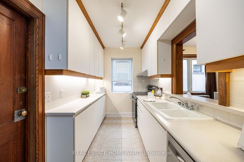 Photo 9 at main - 52 Wineva Avenue, The Beaches, Toronto