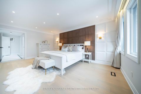 Photo 34 at 18 Mountbatten Road, Humber Heights, Toronto