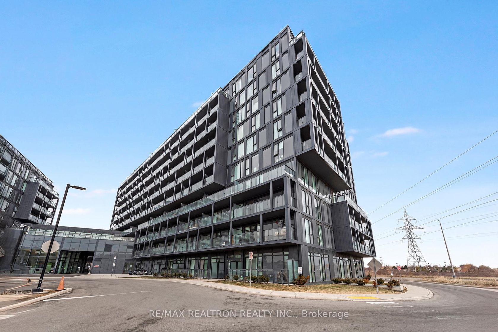 B701 - 3200 Dakota Common, Alton, Burlington 