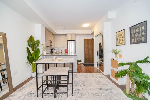 Photo 2 at 229 - 99 Eagle Rock Way, Rural Vaughan, Vaughan