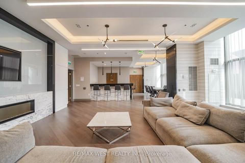 Photo 9 at 229 - 99 Eagle Rock Way, Rural Vaughan, Vaughan