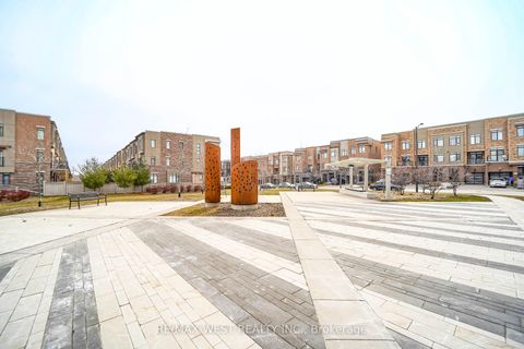 Photo 10 at 229 - 99 Eagle Rock Way, Rural Vaughan, Vaughan