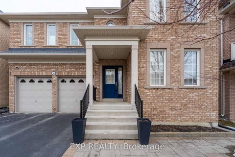Photo 3 at 102 Serano Crescent, Jefferson, Richmond Hill