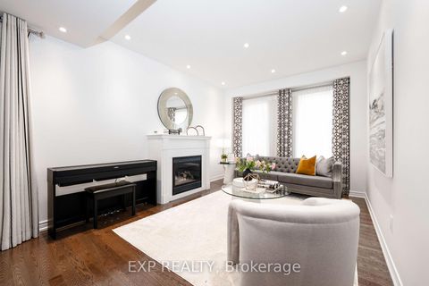 Photo 5 at 102 Serano Crescent, Jefferson, Richmond Hill