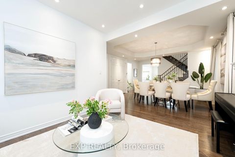 Photo 7 at 102 Serano Crescent, Jefferson, Richmond Hill