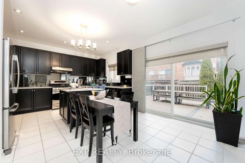 Photo 18 at 102 Serano Crescent, Jefferson, Richmond Hill