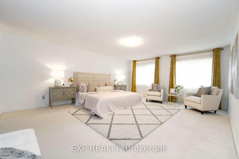 Photo 23 at 102 Serano Crescent, Jefferson, Richmond Hill