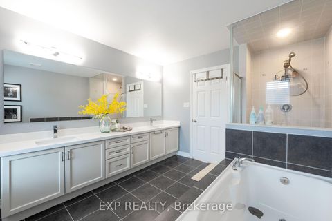 Photo 27 at 102 Serano Crescent, Jefferson, Richmond Hill