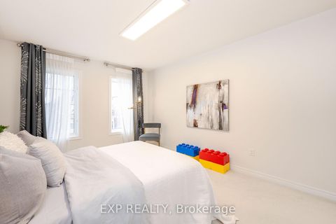 Photo 37 at 102 Serano Crescent, Jefferson, Richmond Hill